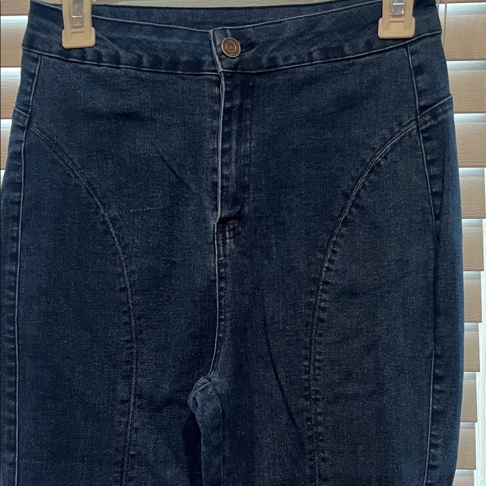 Classic Black Women's Jeans - Picture 2 of 3